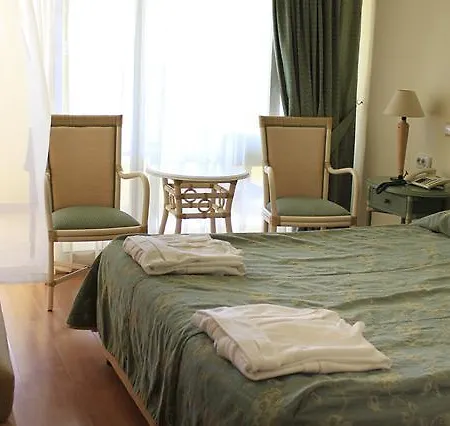 Presa Di Finica & Ośrodek wypoczynkowy 5*