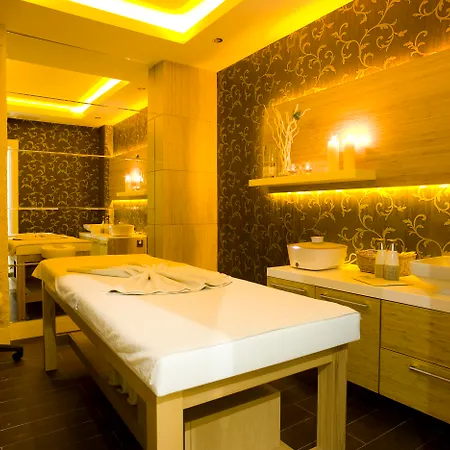 Ośrodek wypoczynkowy Presa Di Finica & 5*